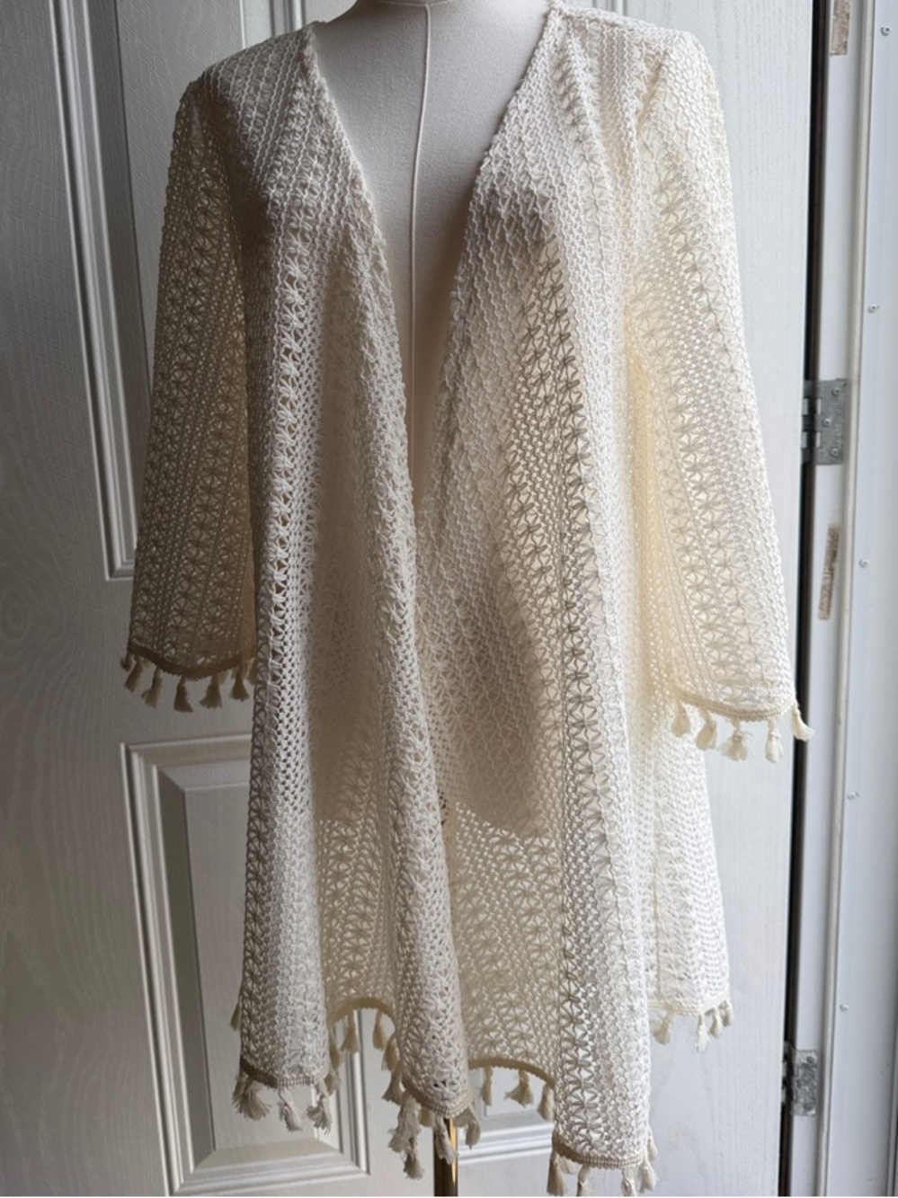 Anne Liege Vintage Ivory Crochet Boho Whimsical Kimono with Tassel Trim L